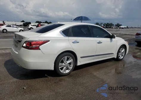 2015 Nissan Altima 2.5 from USA, damaged, VIN 1N4AL3AP5FC145864